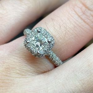 Lady’s Platinum and Diamond 1.18ct  ring size 5